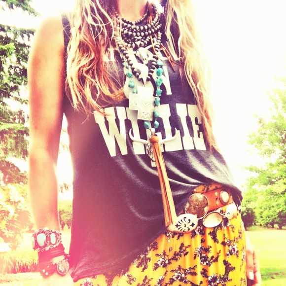 Raised on Willie Graphic Tee - Picture 3 of 4